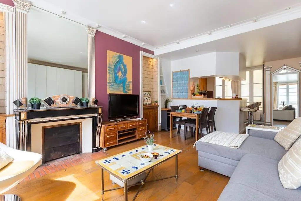 Apartment Appartement De 3 P, Baroque Et Vues Sur Toits Du Marais Paris