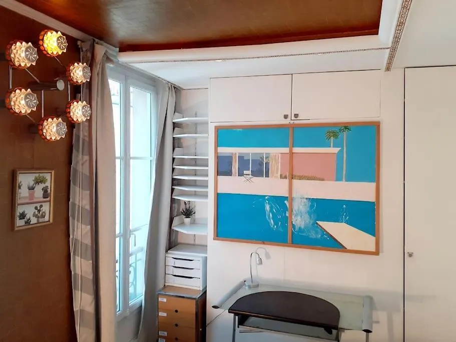 Appartement De 3 P, Baroque Et Vues Sur Toits Du Marais Paris