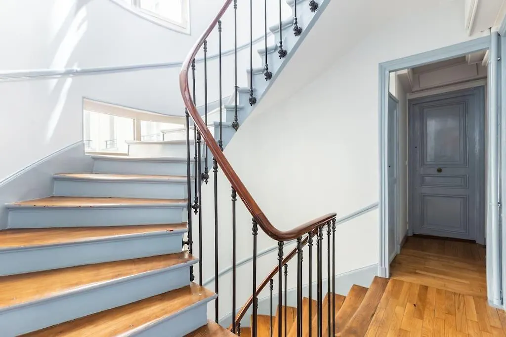 Appartement De 3 P, Baroque Et Vues Sur Toits Du Marais Paris