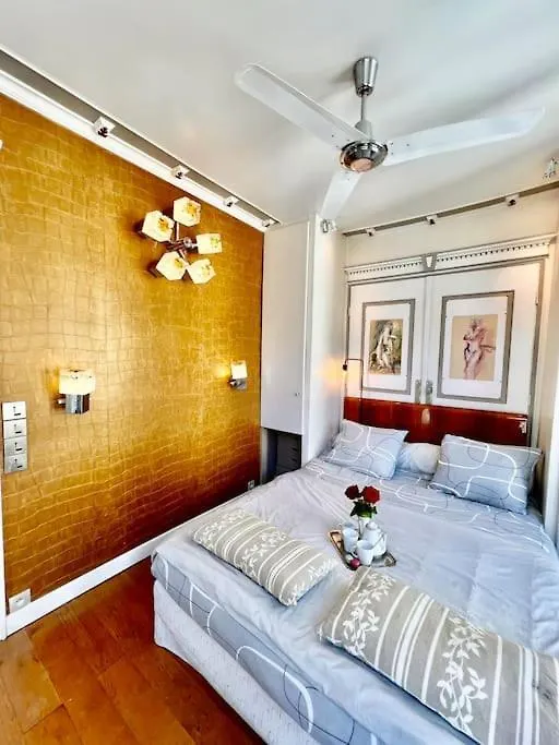 Apartment Appartement De 3 P, Baroque Et Vues Sur Toits Du Marais Paris